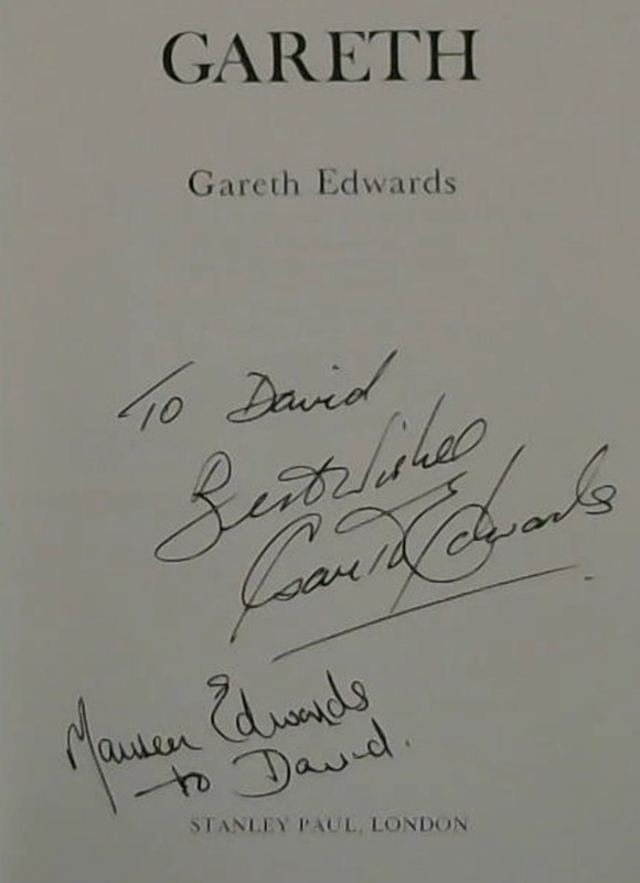 Edwards, Gareth .. Gareth: An Autobiography